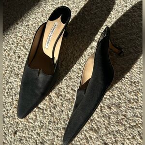 Manolo Blanhik Black Mules